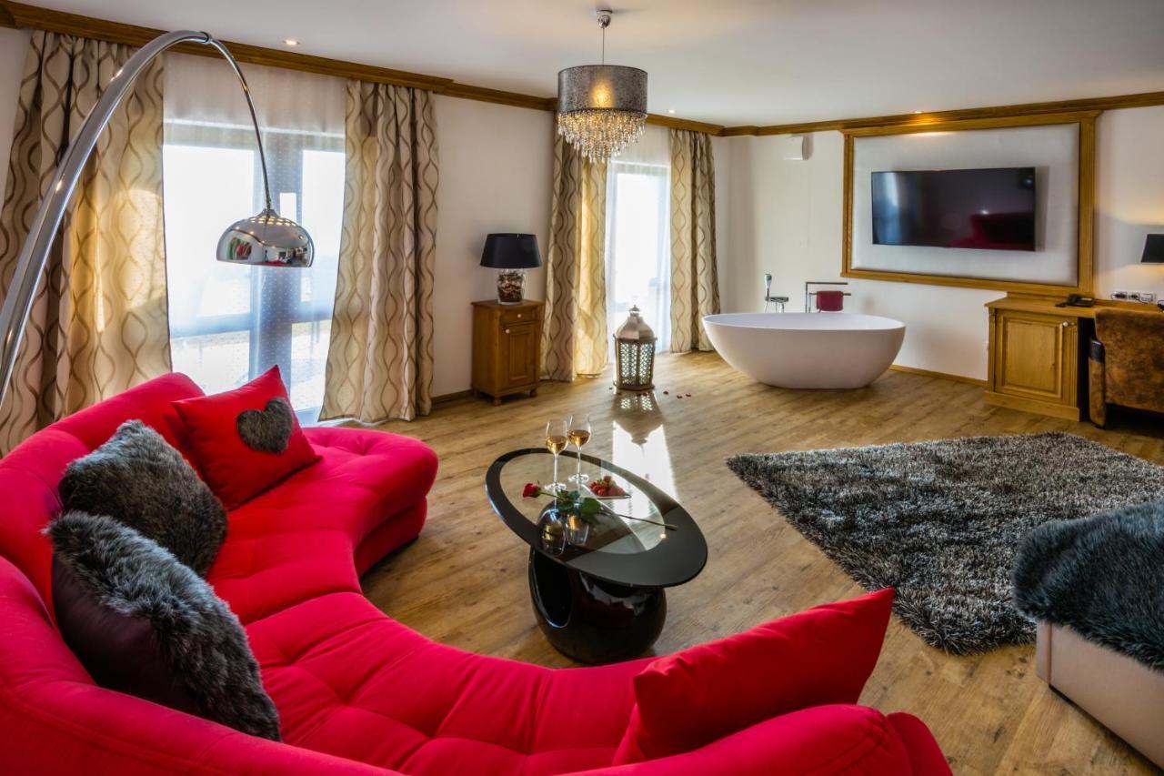 Wellness Hotel V Nebi Kořenov Esterno foto