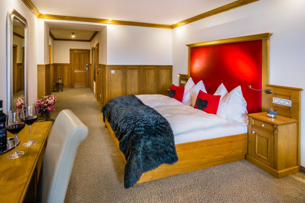 Wellness Hotel V Nebi Kořenov Esterno foto