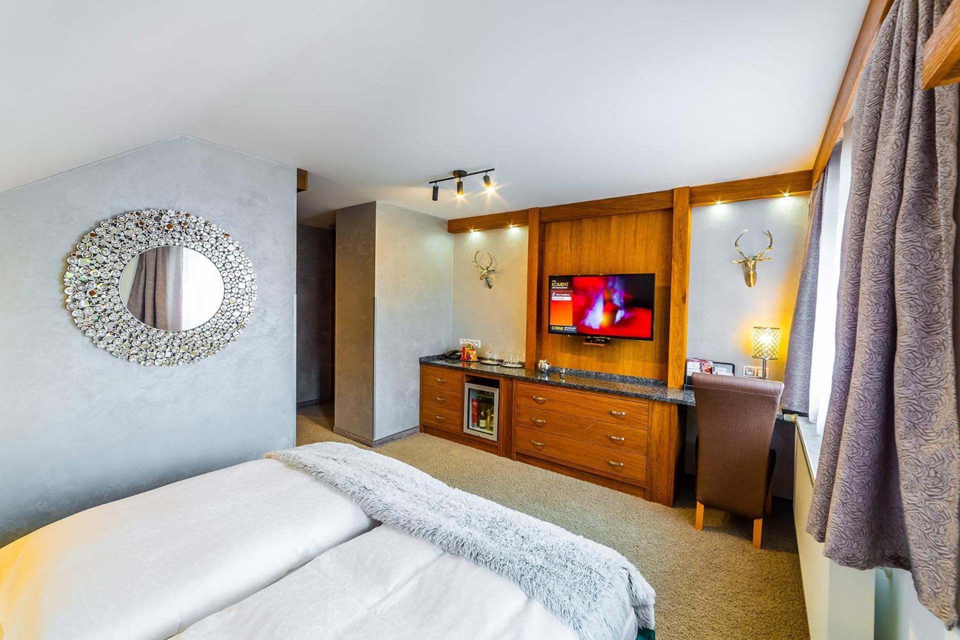 Wellness Hotel V Nebi Kořenov Esterno foto